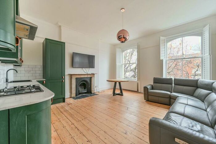 2 Bedroom Flat To Rent In Nightingale Lane, Nightingale Triangle, London, SW12