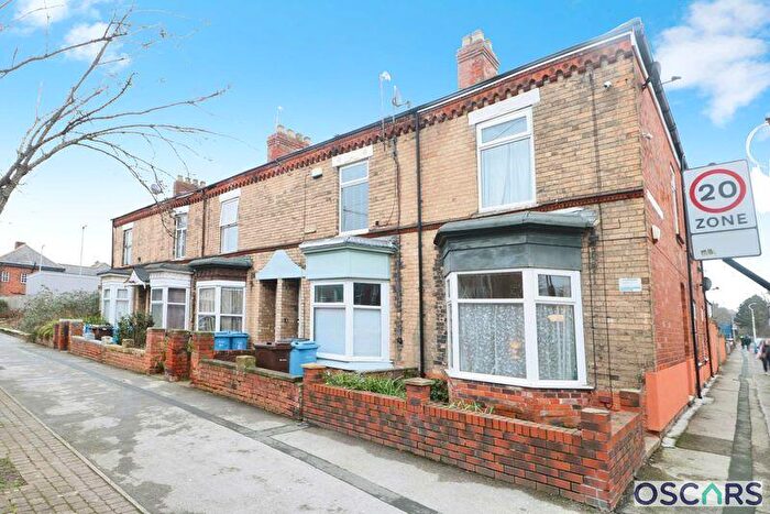 3 Bedroom Terraced House For Sale In Albert Avenue, Hull, HU3