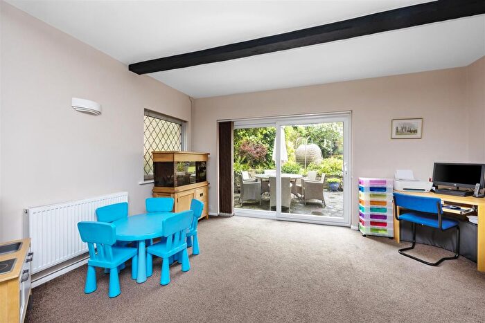 4 Bedroom Detached House For Sale In Grangeways, Patcham Village, Brighton, BN1