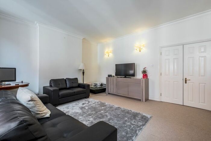 2 Bedroom Flat To Rent In Carter Lane, London, EC4V