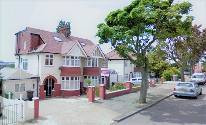 1 Bedroom Apartment To Rent In Randall Avenue, London, NW2