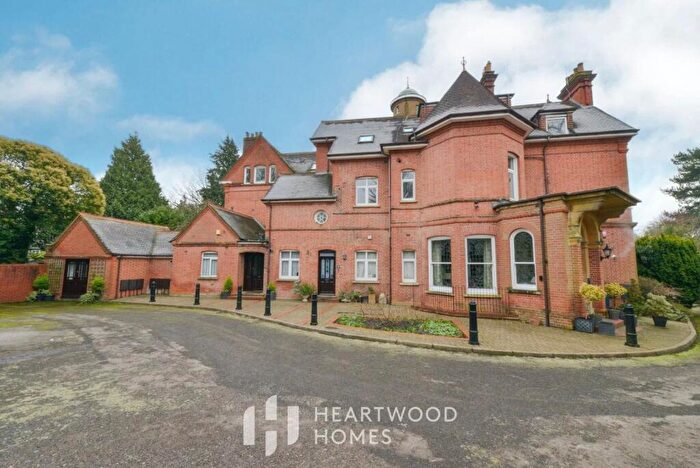 3 Bedroom Apartment To Rent In Althorp Road, St. Albans, AL1