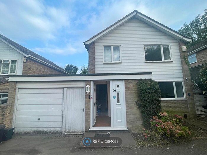 3 Bedroom Detached House To Rent In Loddon Bridge Road, Woodley, Reading, RG5
