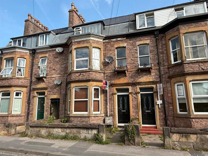2 Bedroom Flat To Rent In Park Lane, Macclesfield, SK11
