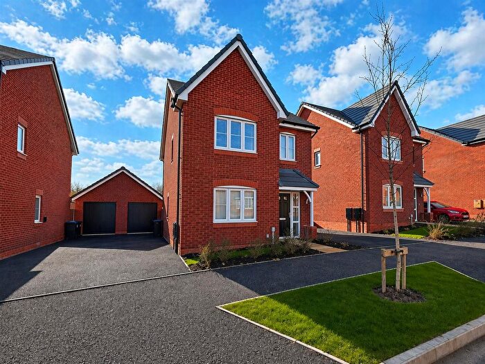 4 Bedroom Detached House To Rent In Oakley Road, Kenilworth, CV8