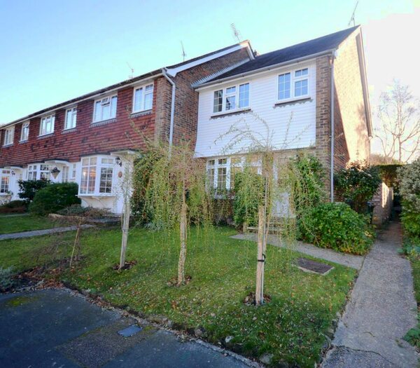 3 Bedroom End Of Terrace House To Rent In Timberlands, Storrington, RH20