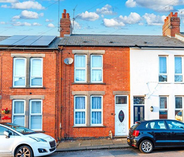 3 Bedroom Terraced House For Sale In Newington Road, Northampton, NN2