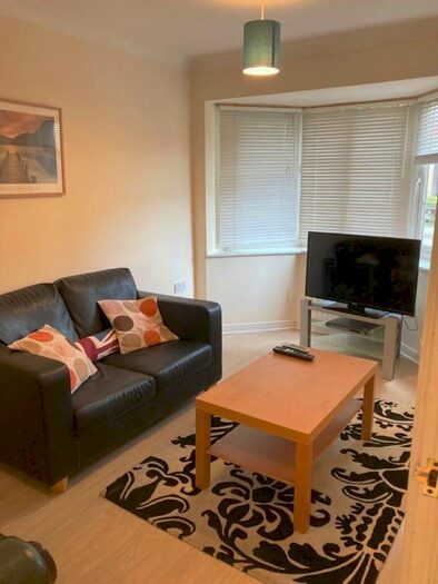 5 Bedroom Town House To Rent In West Cotton Close /, Far Cotton, Northampton, NN4