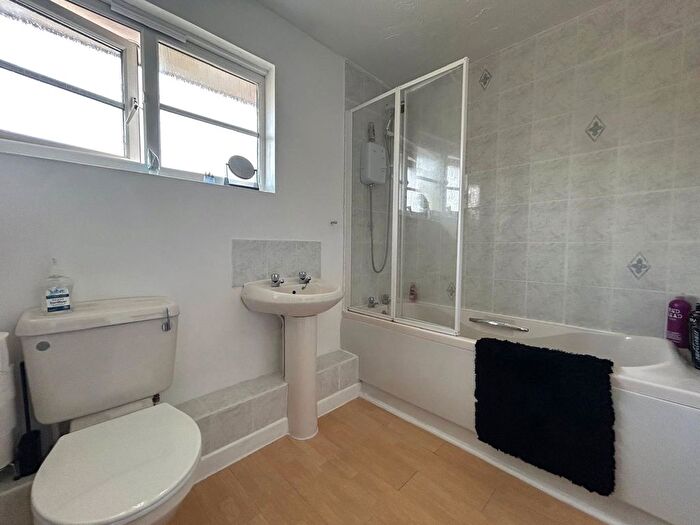 3 Bedroom Detached House For Sale In Higher Westlake Road, Roundswell, Barnstaple, Devon, EX31