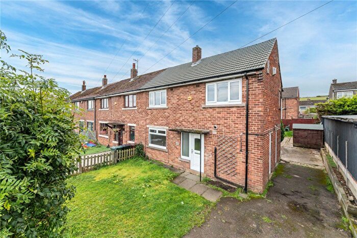 3 Bedroom End Of Terrace House For Sale In Airedale Avenue, Cottingley, Bingley, West Yorkshire, BD16