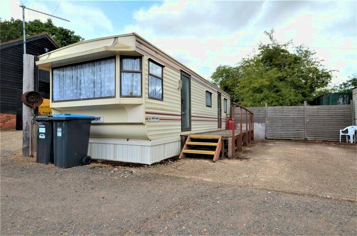 2 Bedroom Property To Rent In Whitewood Lane, South Godstone, RH9