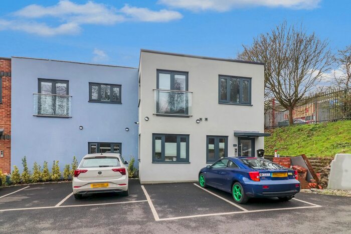 1 Bedroom Flat To Rent In Treadaway Hill, Loudwater, High Wycombe, HP10