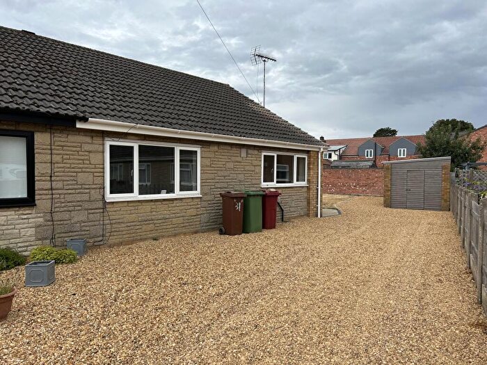 3 Bedroom Semi-Detached Bungalow To Rent In Pinfold, Epworth, North Lincolnshire, DN9