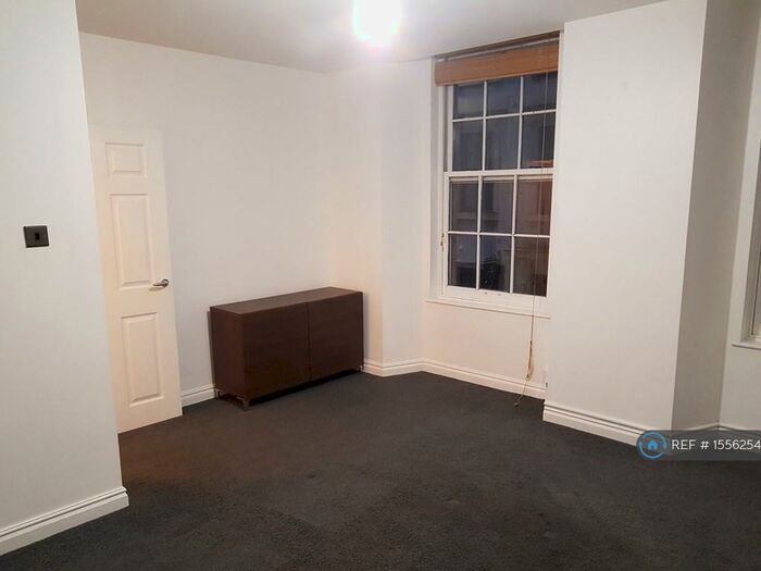 2 Bedroom Flat To Rent In Paisley, Paisley, PA1