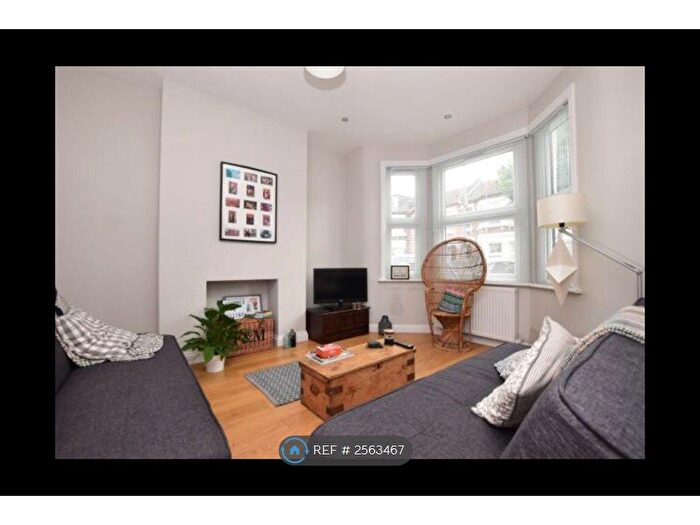 4 Bedroom Terraced House To Rent In Kellino Street, London, SW17
