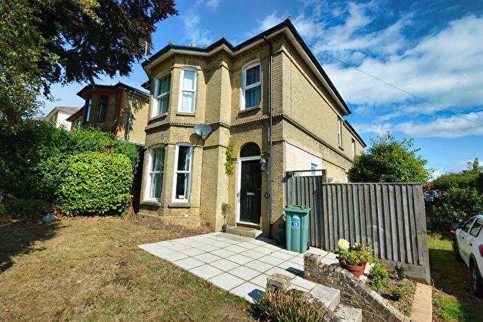 5 Bedroom Detached House For Sale In Central Ryde, PO33