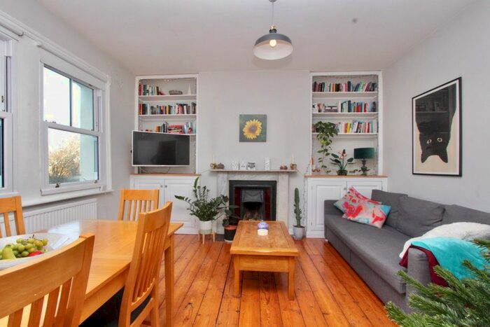 2 Bedroom Flat To Rent In Alexandra Road, Turnpike Lane, London, N8