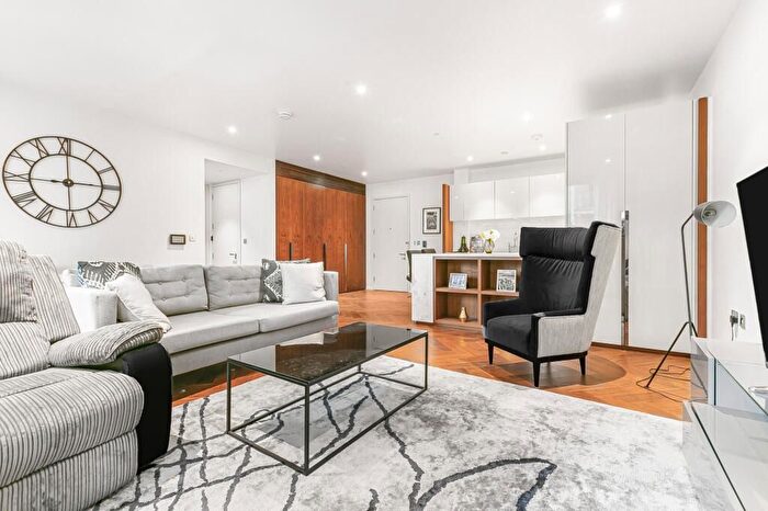 2 Bedroom Flat To Rent In Capital Building, Embassy Gardens, London, SW11