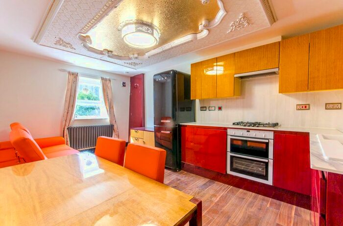 5 Bedroom Flat To Rent In Sutherland Avenue, Maida Vale, London, W9