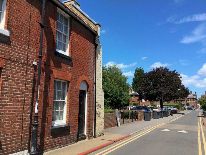 2 Bedroom House To Rent In Black Griffin Lane, Canterbury - Ref, CT1