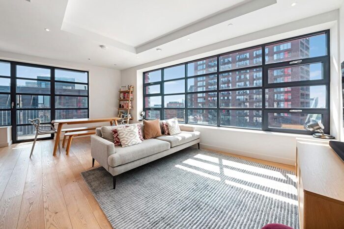 2 Bedroom Flat For Sale In Defoe House, London City Island, E14