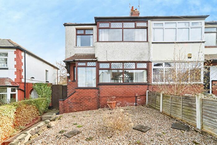 3 Bedroom Semi Detached House For Sale In Stonebridge Lane, Leeds, LS12