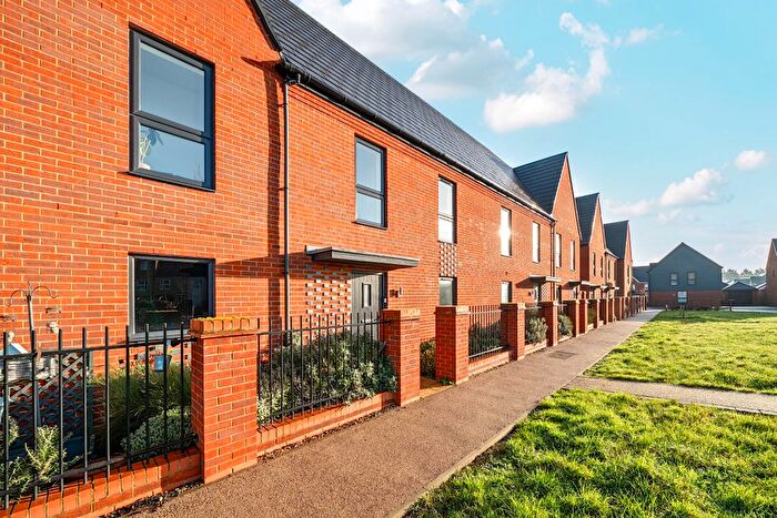 2 Bedroom Maisonette For Sale In Katahdin Grove, Milton Keynes, MK8