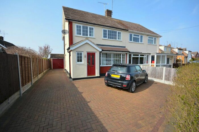 3 Bedroom Semi-Detached House To Rent In Taunton Road, Chelmsford CM1