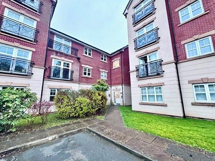 2 Bedroom Flat To Rent In Astley Brook Close, Bolton, BL1