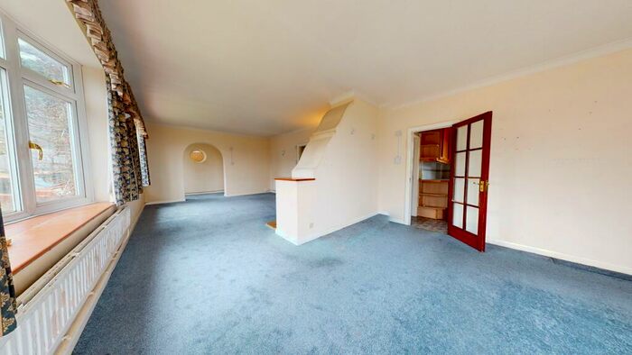 4 Bedroom Flat To Rent In Woodland Drive, Hove, BN3