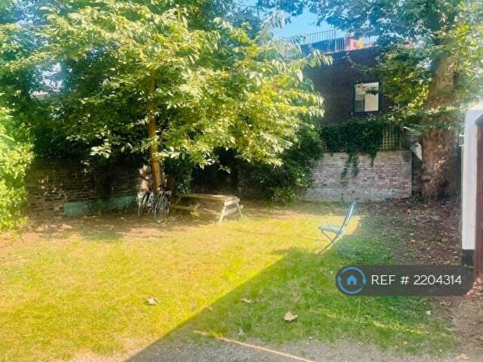 4 Bedroom Maisonette To Rent In Camden Road, London, NW1