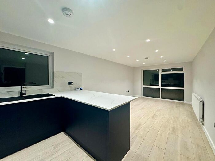 1 Bedroom Flat To Rent In London Road, Enfield, EN2