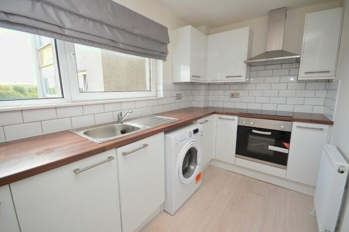 2 Bedroom Flat To Rent In Mull, St Leonards, East Kilbride, South Lanarkshire, G74