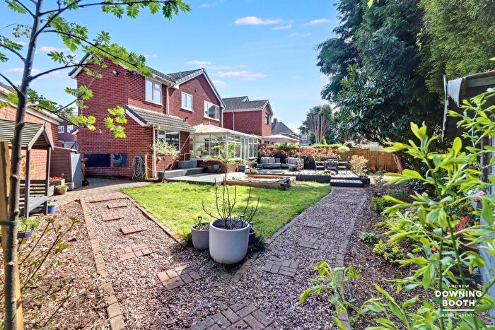 4 Bedroom Detached House For Sale In Barns Close, Walsall Wood, Walsall, WS9