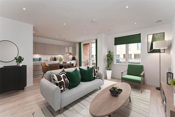 2 Bedroom Flat For Sale In Oxeye Way, London, N18