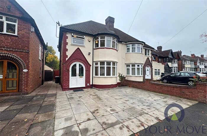3 Bedroom Semi-Detached House To Rent In School Road, Hall Green, Birmingham, West Midlands, B28