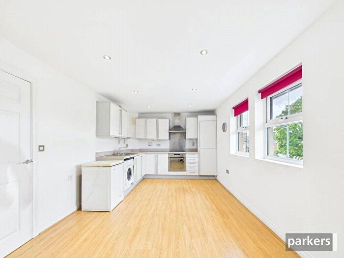 2 Bedroom Apartment For Sale In Cirrus Drive, Shinfield, Reading, Berkshire, RG2