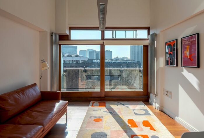 1 Bedroom Flat To Rent In Frobisher Crescent, Barbican, London, EC2Y