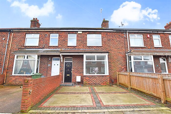 3 Bedroom Terraced House For Sale In Welbeck Road, Grimsby, DN34