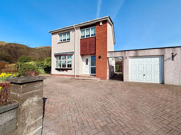 3 Bedroom Detached House For Sale In The Cairns, Menstrie, FK11