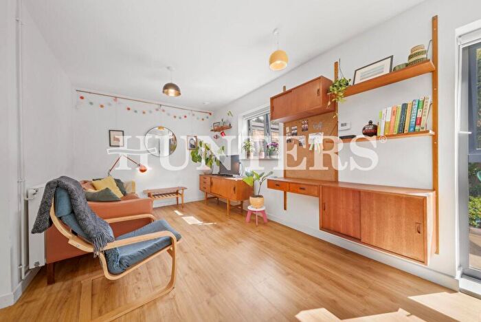 2 Bedroom Flat For Sale In Brewery House, London, N17