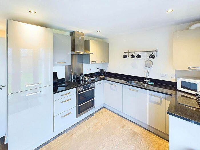 3 Bedroom Detached House To Rent In Elm Walk, Coventry, CV4