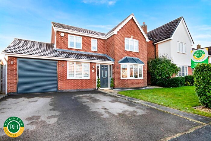 4 Bedroom Detached House For Sale In Kestrel Drive, Adwick Le Street, Doncaster, DN6