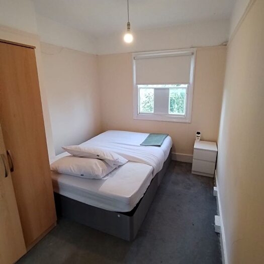 1 Bedroom Property To Rent In Howley Place, London, W2