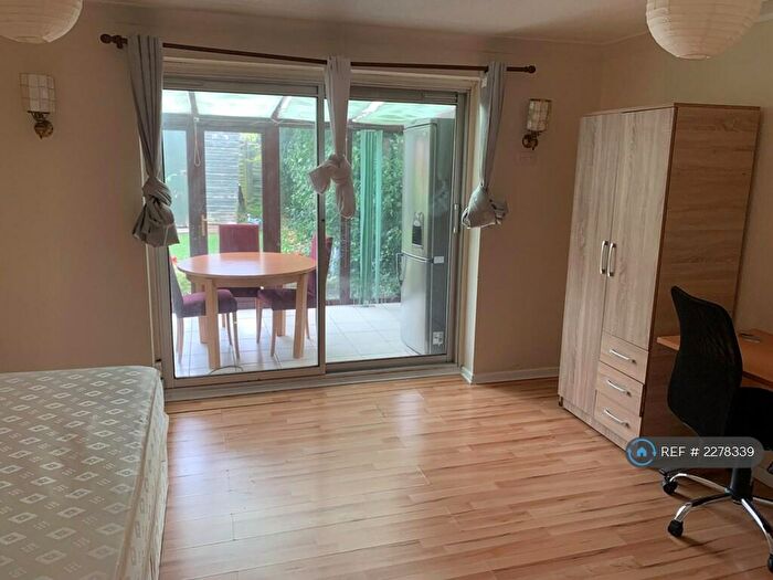 3 Bedroom Terraced House To Rent In Brittania Crescent, Bristol, BS34