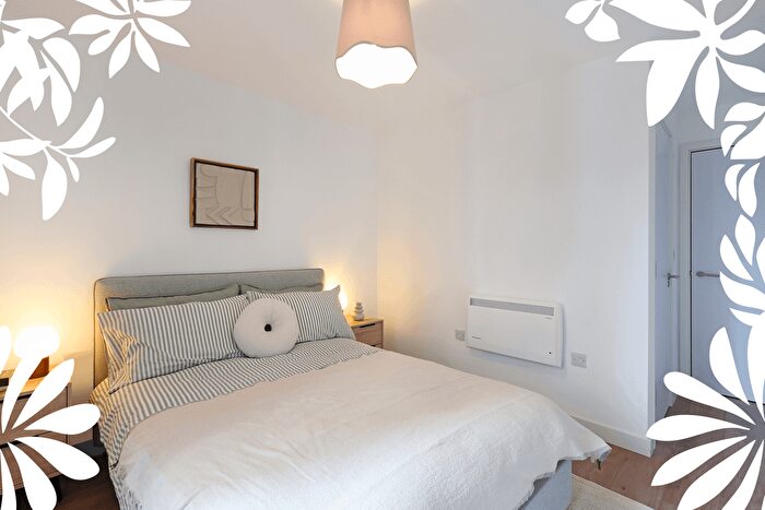 2 Bedroom Flat To Rent In The Lansdowne, Hagley Road, Birmingham, B16