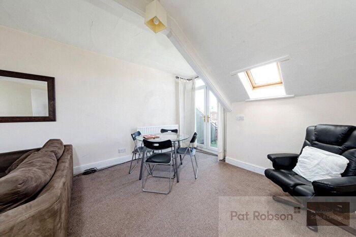 2 Bedroom Apartment To Rent In Grosvenor Place (Flat ), Jesmond, Newcastle Upon Tyne, NE2
