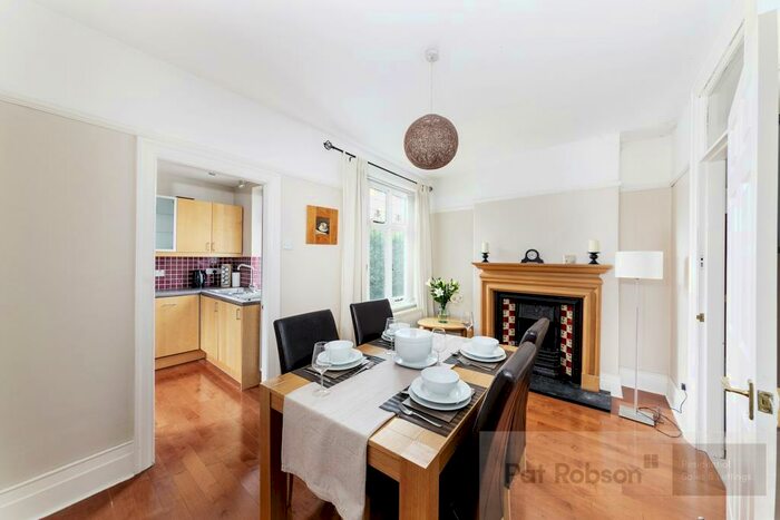 2 Bedroom Flat To Rent In Cavendish Road, Jesmond, NE2