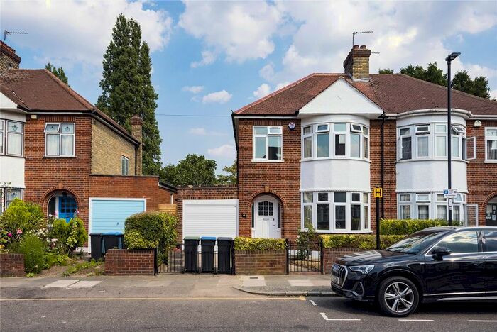 3 Bedroom Semi-Detached House To Rent In Pentyre Avenue, Edmonton, London, N18