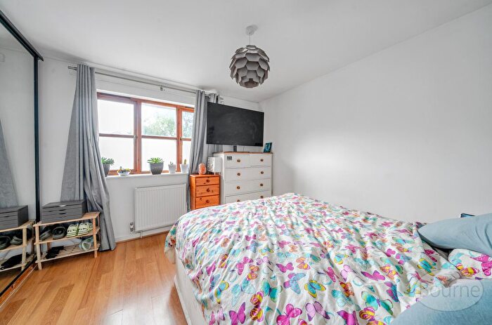 2 Bedroom Detached House For Sale In Sycamore Drive, Ash Vale, Surrey, GU12